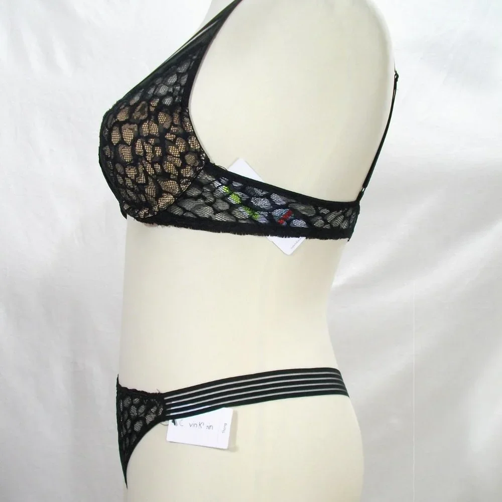 32D / Medium‎ Calvin Klein Vixen Molded Lace Bra & Thong Set Black NWT